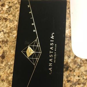 Anastasia Beverly Hills Prism Palette